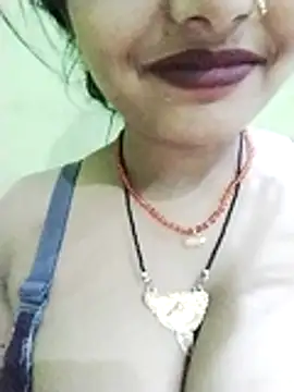 Snapshot of kiara-simmi chatting on November 2025 04:28:01 PM kiara-simmi online show from November 2025 04:28:01 PM