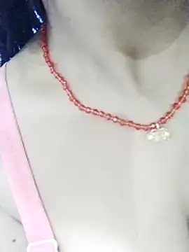 Snapshot of kiara-simmi chatting on November 2025 10:49:02 AM kiara-simmi online show from November 2025 10:49:02 AM