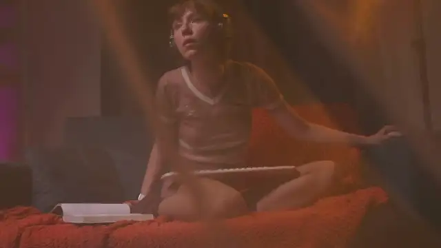 Snapshot of your_carrie chatting on November 2025 10:26:01 AM your carrie online show from November 2025 10:26:01 AM