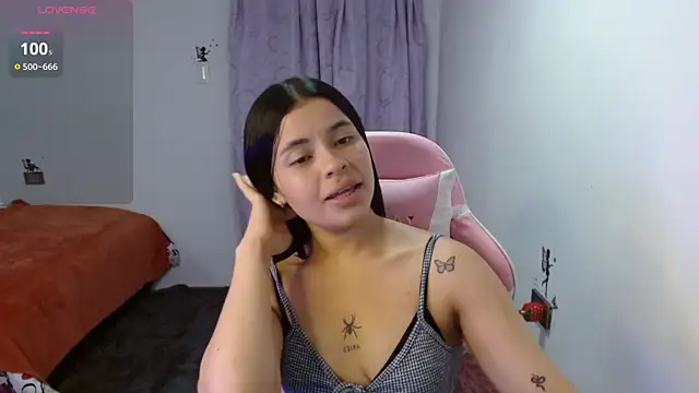 Snapshot of Megan_ve chatting on October 2025 02:19:01 AM Megan ve online show from October 2025 02:19:01 AM