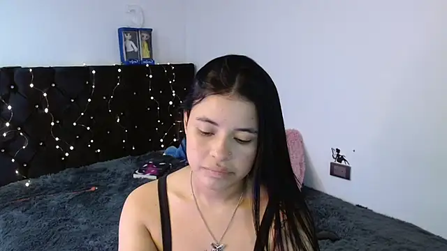 Snapshot of Megan_ve chatting on October 2025 01:42:01 AM Megan ve online show from October 2025 01:42:01 AM