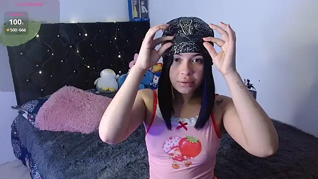 Snapshot of Megan_ve chatting on November 2025 02:23:01 AM Megan ve online show from November 2025 02:23:01 AM