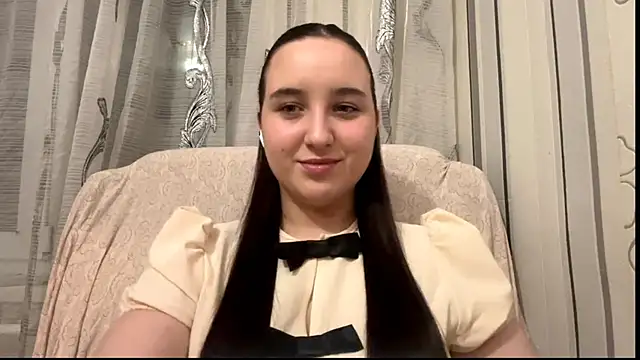 Snapshot of DaisyMolly chatting on November 2025 10:12:01 PM DaisyMolly online show from November 2025 10:12:01 PM