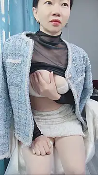 Snapshot of DJEVERY2025 chatting on November 2025 01:38:01 AM DJEVERY2025 online show from November 2025 01:38:01 AM