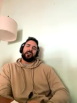 Snapshot of ReDiBastoni90 chatting on October 2025 10:27:02 AM ReDiBastoni90 online show from October 2025 10:27:02 AM