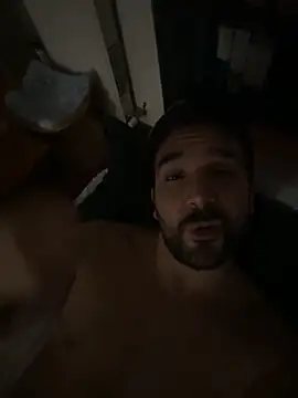 Snapshot of ReDiBastoni90 chatting on November 2025 01:40:01 AM ReDiBastoni90 online show from November 2025 01:40:01 AM