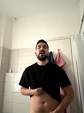 Snapshot of ReDiBastoni90 chatting on November 2025 10:48:01 AM ReDiBastoni90 online show from November 2025 10:48:01 AM