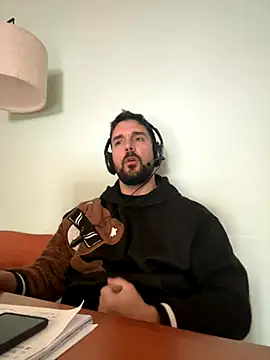 Snapshot of ReDiBastoni90 chatting on November 2025 10:26:01 AM ReDiBastoni90 online show from November 2025 10:26:01 AM