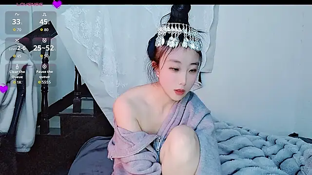 Snapshot of hyp0crite chatting on November 2025 05:21:01 AM hyp0crite online show from November 2025 05:21:01 AM