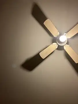 Snapshot of CarmeloA chatting on November 2025 05:02:01 PM CarmeloA online show from November 2025 05:02:01 PM