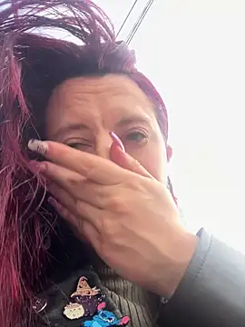 Snapshot of Zoe_fire chatting on November 2025 12:26:01 PM Zoe fire online show from November 2025 12:26:01 PM