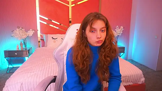 Snapshot of CuteeFoxy chatting on November 2025 02:51:01 PM CuteeFoxy online show from November 2025 02:51:01 PM