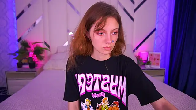 Snapshot of CuteeFoxy chatting on November 2025 02:28:02 PM CuteeFoxy online show from November 2025 02:28:02 PM