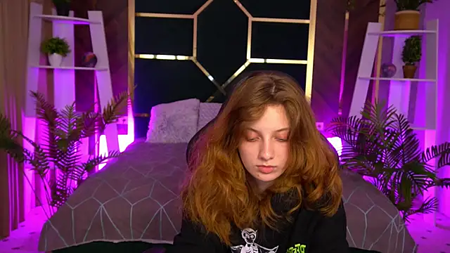 Snapshot of CuteeFoxy chatting on November 2025 02:16:01 PM CuteeFoxy online show from November 2025 02:16:01 PM