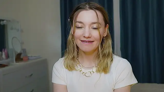 Snapshot of StarryMary chatting on November 2025 09:03:02 PM StarryMary online show from November 2025 09:03:02 PM