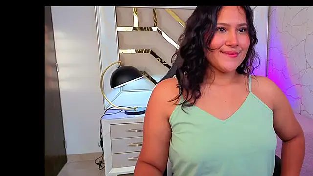 Snapshot of luna_jonezz chatting on November 2025 11:32:02 AM luna jonezz online show from November 2025 11:32:02 AM