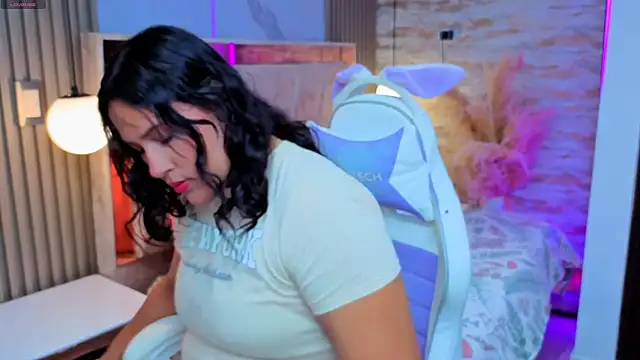 Snapshot of luna_jonezz chatting on November 2025 11:20:01 AM luna jonezz online show from November 2025 11:20:01 AM