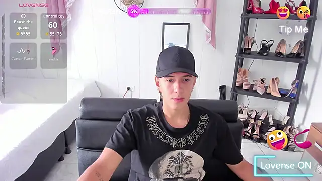 Hayden Boy  online show from November 2025 07:01:02 PM