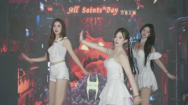 Snapshot of Wily-07 chatting on October 2025 11:49:01 PM Wily-07 online show from October 2025 11:49:01 PM