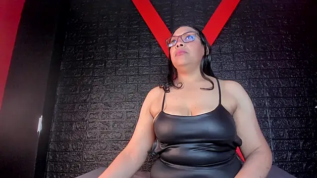 Snapshot of Zamariah chatting on November 2025 03:07:01 AM Zamariah online show from November 2025 03:07:01 AM