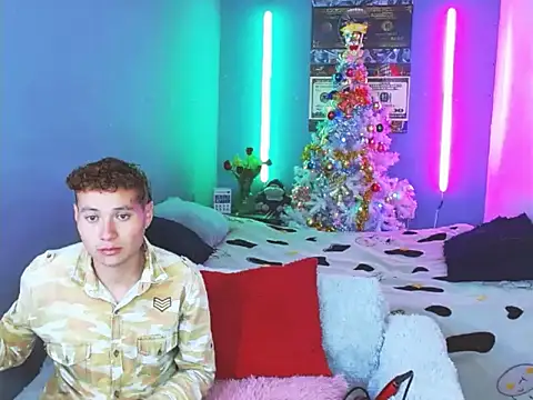 Snapshot of Latin_boysxxxx chatting on November 2025 11:40:01 PM Latin boysxxxx online show from November 2025 11:40:01 PM