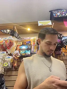 Snapshot of Leonardmoppet chatting on November 2025 11:38:02 PM Leonardmoppet online show from November 2025 11:38:02 PM