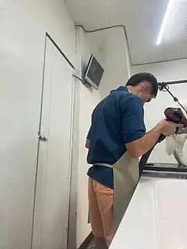 Snapshot of Leonardmoppet chatting on November 2025 09:42:02 PM Leonardmoppet online show from November 2025 09:42:02 PM