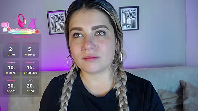 Snapshot of Sweet_Bella_Valery chatting on December 2025 10:16:02 PM Sweet Bella Valery online show from December 2025 10:16:02 PM