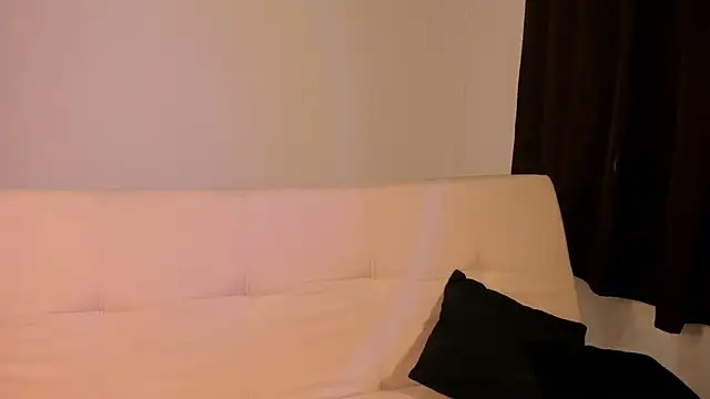 Snapshot of Angely-sweet chatting on December 2025 08:50:02 PM Angely-sweet online show from December 2025 08:50:02 PM