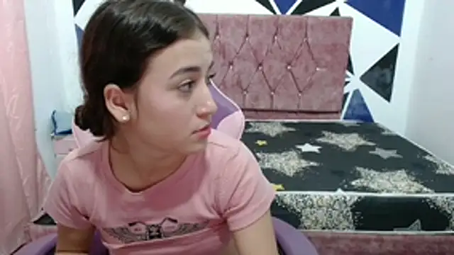 Snapshot of scarleth18 chatting on December 2025 08:59:02 PM scarleth18 online show from December 2025 08:59:02 PM