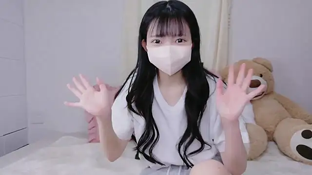 Snapshot of Mirai_oO16Oo chatting on October 2025 07:31:02 AM Mirai oO16Oo online show from October 2025 07:31:02 AM