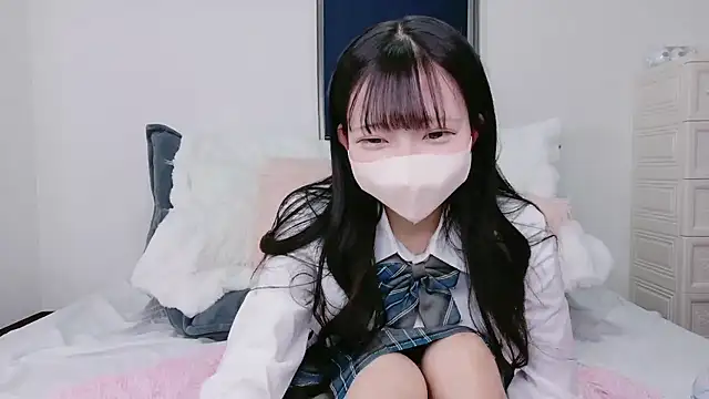 Snapshot of Mirai_oO16Oo chatting on November 2025 08:35:01 AM Mirai oO16Oo online show from November 2025 08:35:01 AM