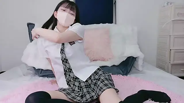 Snapshot of Mirai_oO16Oo chatting on November 2025 10:36:01 AM Mirai oO16Oo online show from November 2025 10:36:01 AM