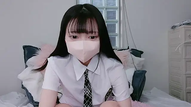 Snapshot of Mirai_oO16Oo chatting on December 2025 07:28:01 AM Mirai oO16Oo online show from December 2025 07:28:01 AM