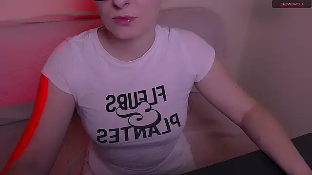 Snapshot of AllaLeomz chatting on December 2025 07:57:02 AM AllaLeomz online show from December 2025 07:57:02 AM