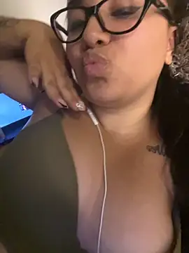 Snapshot of antoniamiller69 chatting on November 2025 01:59:01 AM antoniamiller69 online show from November 2025 01:59:01 AM