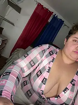 Snapshot of menina_coimbrinha chatting on December 2025 10:27:02 PM menina coimbrinha online show from December 2025 10:27:02 PM