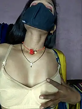 Snapshot of sweet_couple99 chatting on November 2025 02:04:02 AM sweet couple99 online show from November 2025 02:04:02 AM