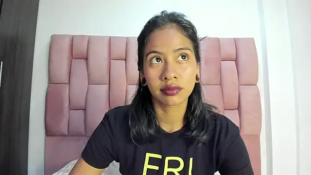 Snapshot of EuphoriaSavage chatting on November 2025 12:48:01 PM EuphoriaSavage online show from November 2025 12:48:01 PM