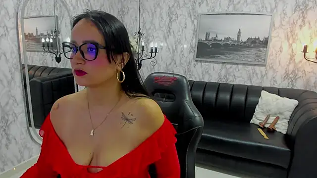 Snapshot of AlexandraMilff chatting on November 2025 04:01:01 AM AlexandraMilff online show from November 2025 04:01:01 AM