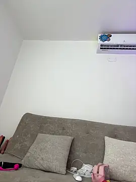 Snapshot of Julietalcl chatting on October 2025 09:05:02 PM Julietalcl online show from October 2025 09:05:02 PM