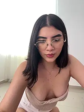 Snapshot of Julietalcl chatting on November 2025 09:09:02 PM Julietalcl online show from November 2025 09:09:02 PM