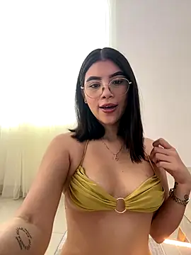 Snapshot of Julietalcl chatting on December 2025 09:10:02 PM Julietalcl online show from December 2025 09:10:02 PM