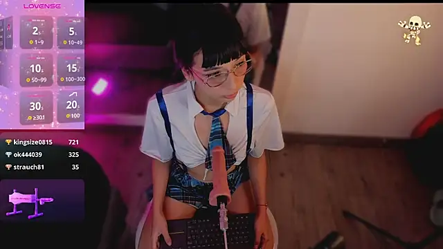 Snapshot of michelle_cutee_ chatting on November 2025 08:30:01 PM michelle cutee online show from November 2025 08:30:01 PM