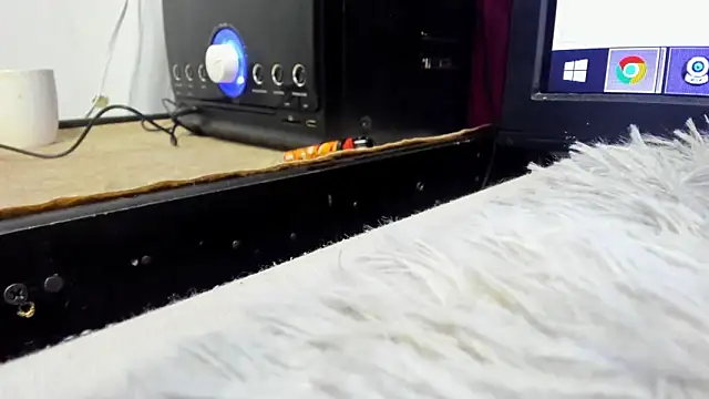 Snapshot of IvettePetit chatting on November 2025 10:10:02 PM IvettePetit online show from November 2025 10:10:02 PM