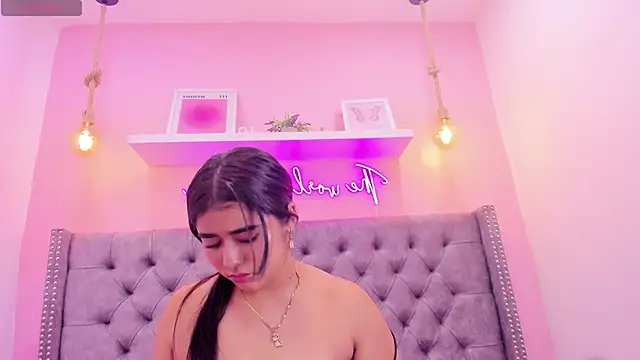 Snapshot of Sophiia_77 chatting on October 2025 10:22:01 PM Sophiia 77 online show from October 2025 10:22:01 PM