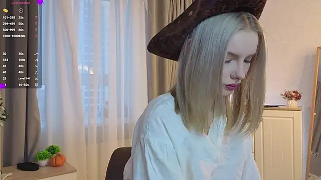 Snapshot of Sunshine_agata chatting on November 2025 04:14:01 AM Sunshine agata online show from November 2025 04:14:01 AM