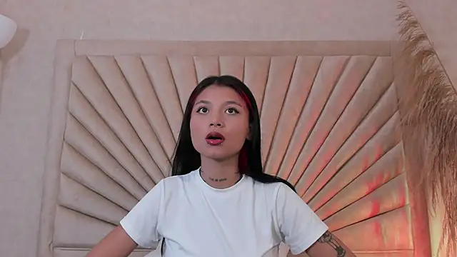 Snapshot of Emma_duff chatting on October 2025 11:35:01 AM Emma duff online show from October 2025 11:35:01 AM