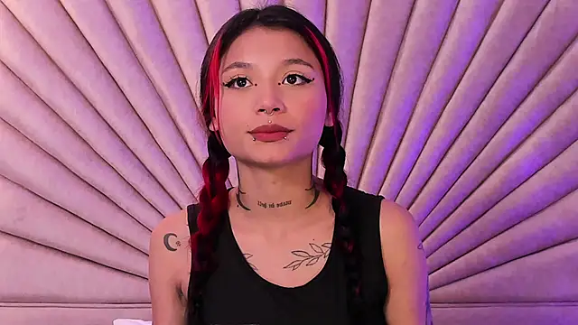 Snapshot of Emma_duff chatting on October 2025 11:44:02 AM Emma duff online show from October 2025 11:44:02 AM