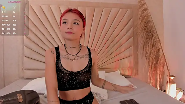 Snapshot of Emma_duff chatting on November 2025 12:16:02 PM Emma duff online show from November 2025 12:16:02 PM